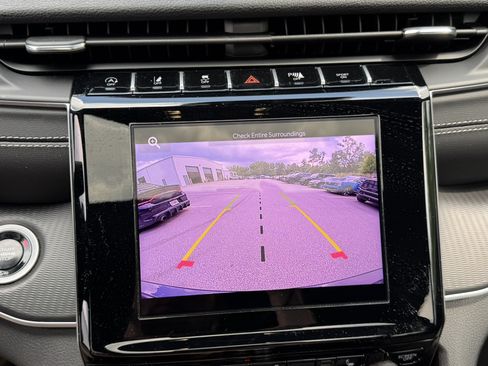 Used 2025 Jeep Grand Cherokee Altitude AWD/4WD image 29