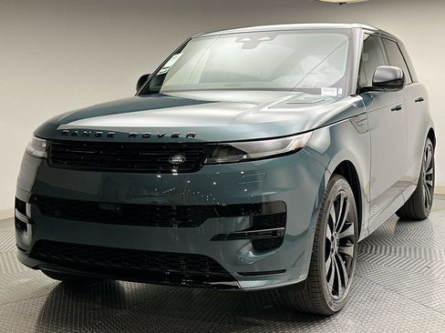 New 2027 Land Rover Range Rover Sport Dynamic SE AWD/4WD image 1