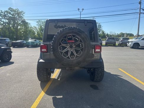 Used 2021 Jeep Wrangler Unlimited Sport AWD/4WD image 4