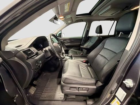 Used 2021 Honda Pilot Touring image 18