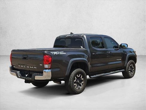 Used 2017 Toyota Tacoma TRD Off-Road w/ Tow Package RWD image 5