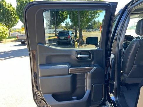 Used 2021 Chevrolet Silverado 1500 LT w/ Z71 Off-Road Package AWD/4WD image 10
