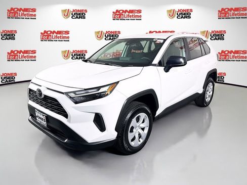 Certified 2025 Toyota RAV4 LE AWD/4WD image 12