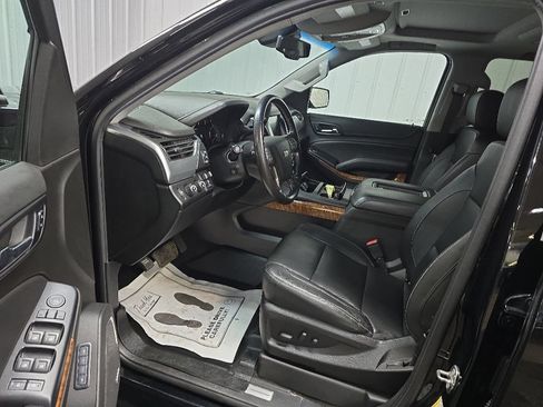 Used 2018 Chevrolet Tahoe Premier AWD/4WD image 31