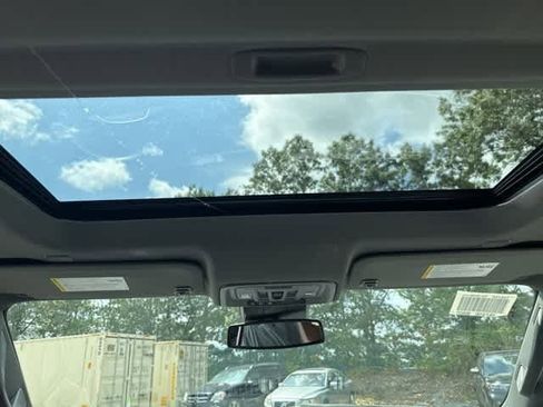 New 2026 GMC Sierra 2500 SLT w/ SLT Premium Package image 16