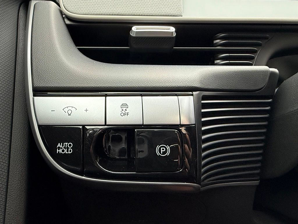 Certified 2024 Hyundai Ioniq 5 SE AWD/4WD image 29