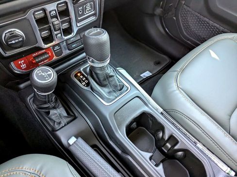 New 2025 Jeep Gladiator Mojave w/ Safety Group image 14