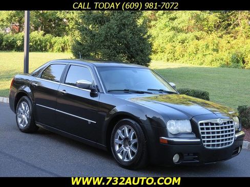 Used 2008 Chrysler 300 C w/ Protection Group II image 3
