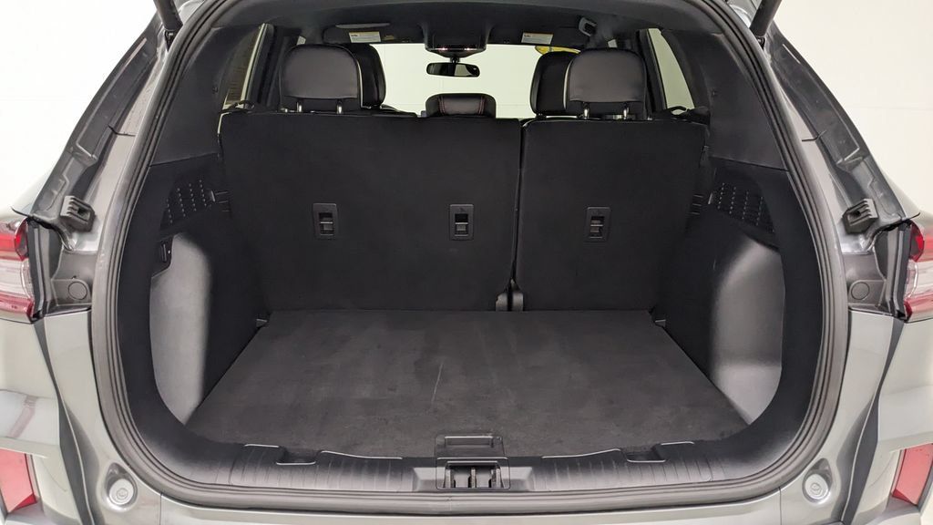 Certified 2024 Ford Escape ST-Line w/ Tech Pack #1 AWD/4WD image 7