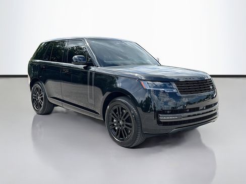 Used 2025 Land Rover Range Rover SE AWD/4WD image 7