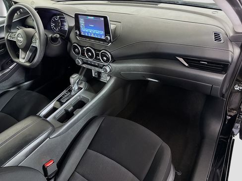 Used 2024 Nissan Sentra SV FWD image 30