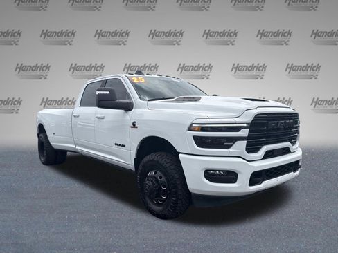 Used 2025 RAM 3500 Laramie AWD/4WD image 2