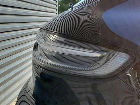 Certified 2024 Porsche Macan image 16