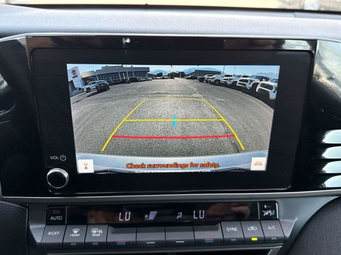 Used 2026 Toyota Camry Hybrid FWD image 22
