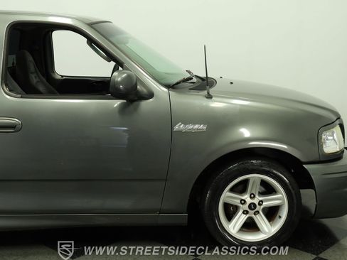 Used 2003 Ford F150 Lightning RWD image 29