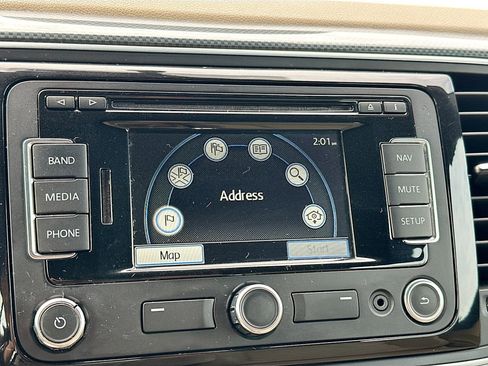 Used 2013 Volkswagen Beetle 2.0T image 15