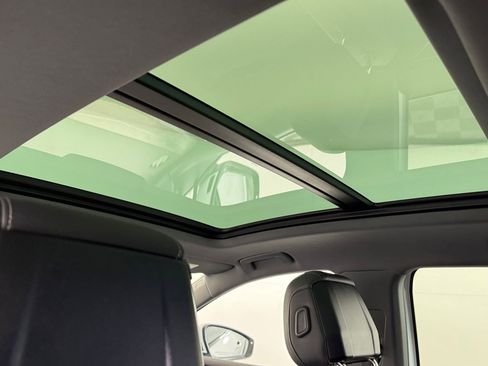 Used 2024 Audi Q4 e-tron Prestige image 14