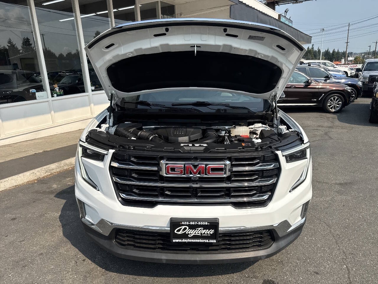 Used 2024 GMC Acadia Elevation AWD/4WD image 13