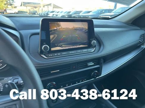 Used 2024 Nissan Rogue SV image 24