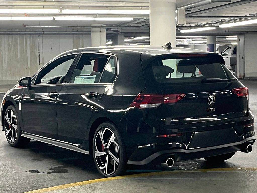 New 2026 Volkswagen GTI SE FWD image 5