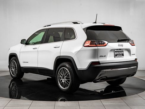Used 2019 Jeep Cherokee Limited image 11