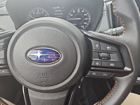 Certified 2025 Subaru Crosstrek 2.5i Limited w/ Popular Package #3A AWD/4WD image 11