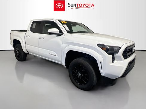 Used 2024 Toyota Tacoma SR5 AWD/4WD image 1
