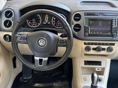Used 2017 Volkswagen Tiguan S FWD image 16