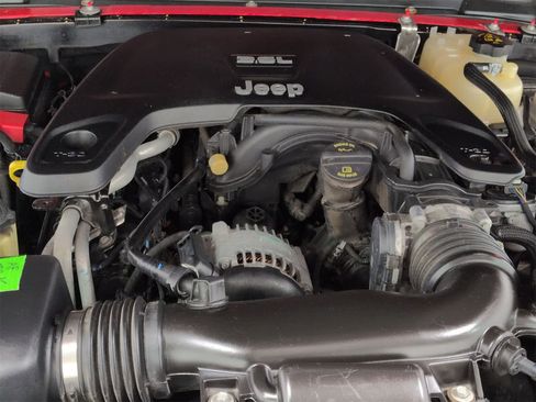 Certified 2018 Jeep Wrangler Unlimited Sport S image 15