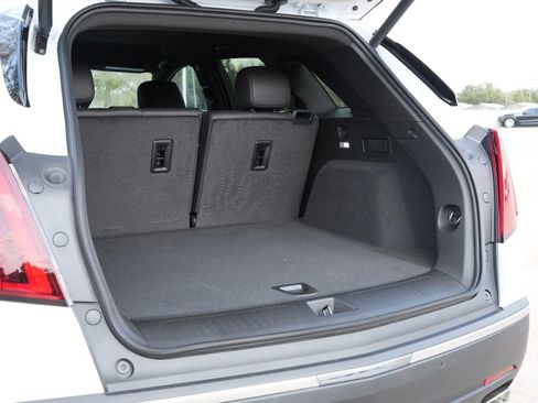 New 2026 Cadillac XT5 Luxury w/ LPO, Floor Liner Package image 23