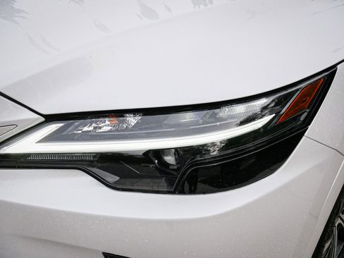 Used 2025 Lexus RX 350 Premium w/ Accessory Package (Z1) image 6