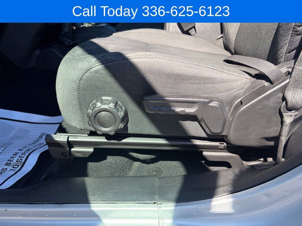 Used 2024 Jeep Wrangler Sport AWD/4WD image 17