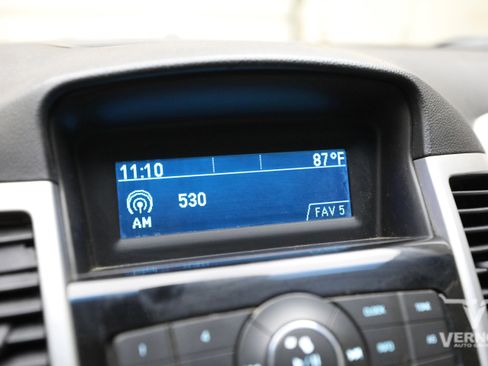 Used 2014 Chevrolet Cruze LS FWD image 25