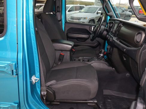 Used 2020 Jeep Wrangler Unlimited Sport S image 25