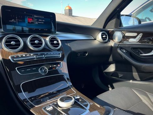 Used 2021 Mercedes-Benz C 300 4MATIC Sedan w/ Premium Package image 38