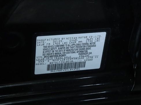 Used 2025 Nissan Versa SV FWD image 19