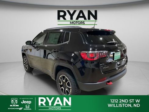 New 2026 Jeep Compass Trailhawk AWD/4WD image 7