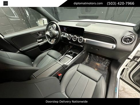 Used 2024 Mercedes-Benz EQB 300 4MATIC image 19