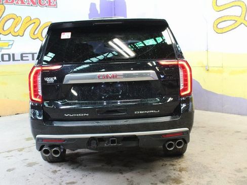 Used 2022 GMC Yukon XL Denali image 7