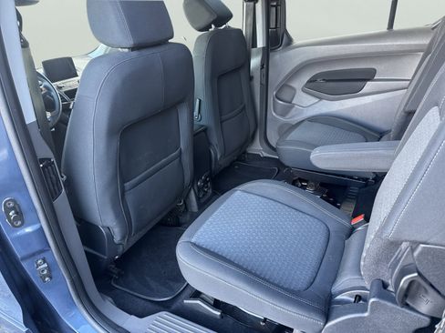 Used 2022 Ford Transit Connect XLT image 12