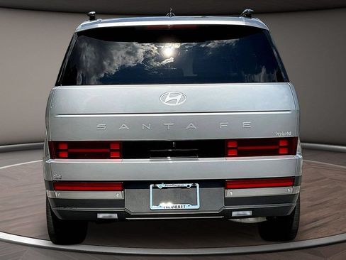 Used 2024 Hyundai Santa Fe Limited FWD image 5