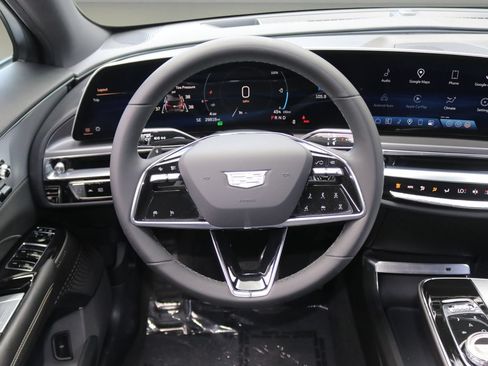 Certified 2024 Cadillac Lyriq Tech RWD image 15