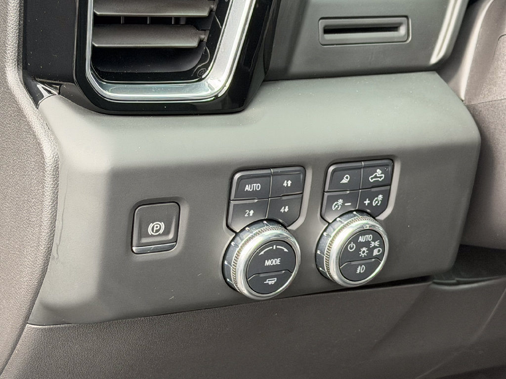 Certified 2024 GMC Sierra 1500 Denali AWD/4WD image 32