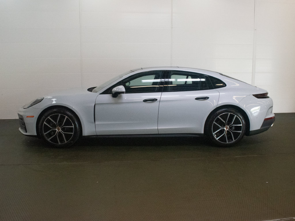 New 2026 Porsche Panamera image 2