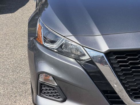 Used 2019 Nissan Altima 2.5 S FWD image 9
