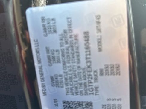 New 2026 GMC Canyon Denali w/ LPO, Denali Black Edition image 9