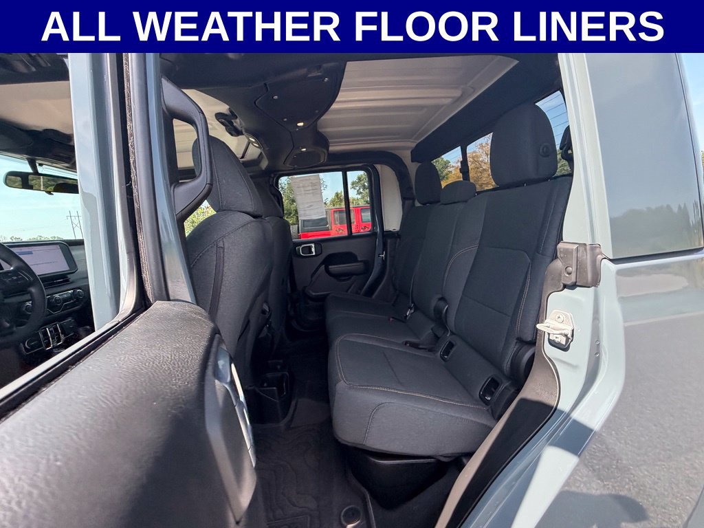 Certified 2024 Jeep Gladiator Sport AWD/4WD image 14