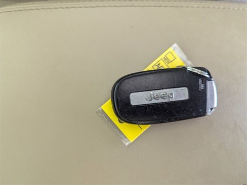 Used 2019 Jeep Grand Cherokee Limited w/ Luxury Group II image 27