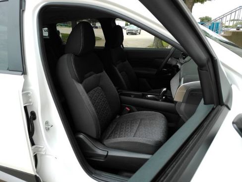 Used 2025 Nissan Kicks SV FWD image 20