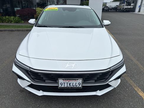 Used 2025 Hyundai Elantra SEL FWD image 9